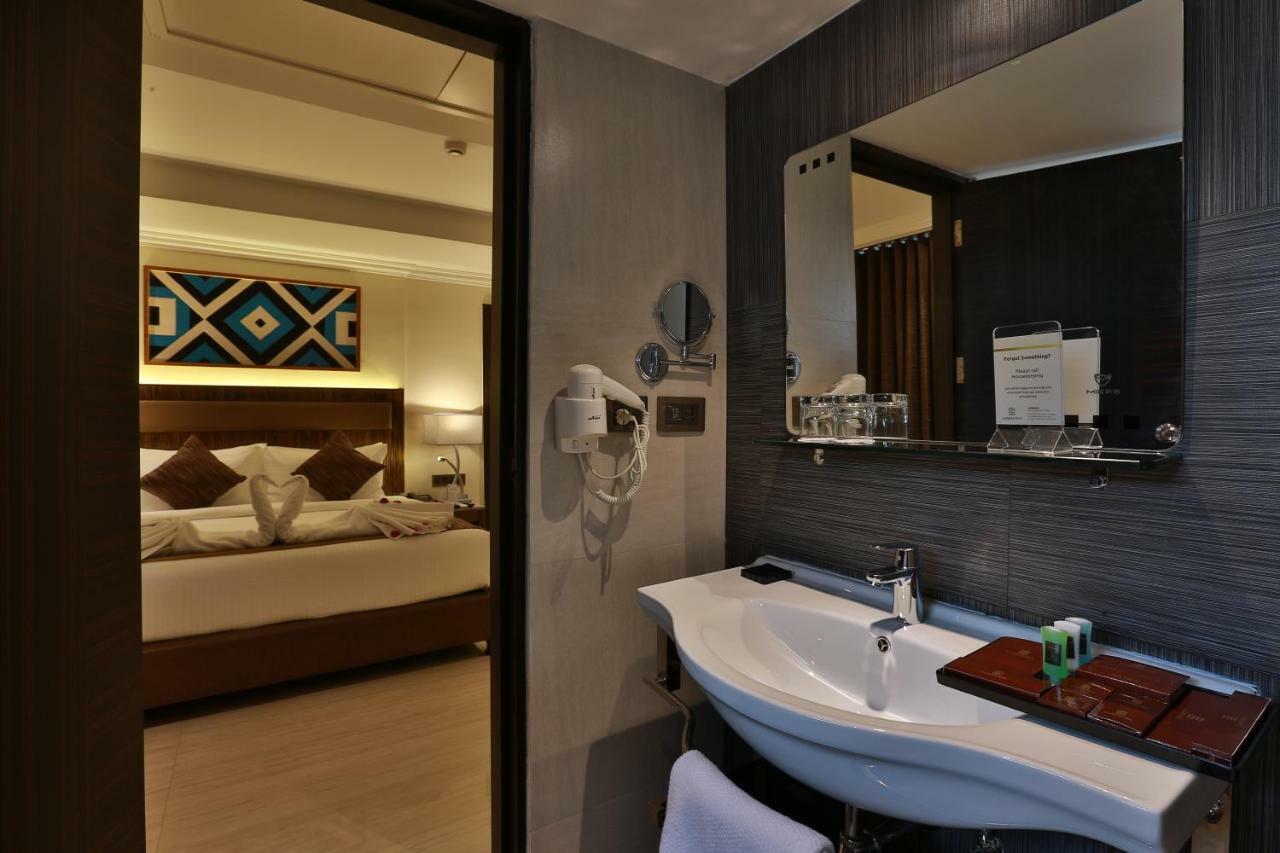 Hotel Luminara Kochi Exteriér fotografie